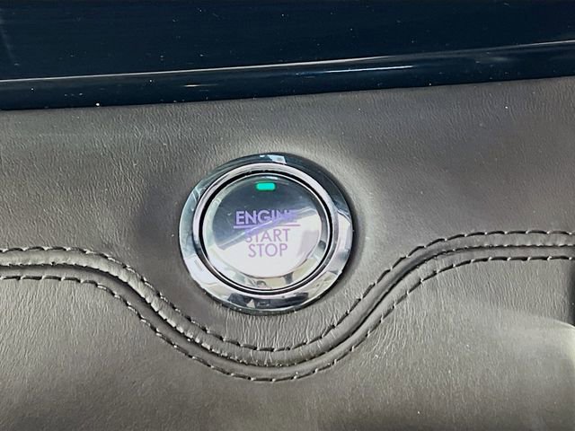 Used 2020 Lincoln Navigator Black Label w/ Cargo Convenience Package image 18