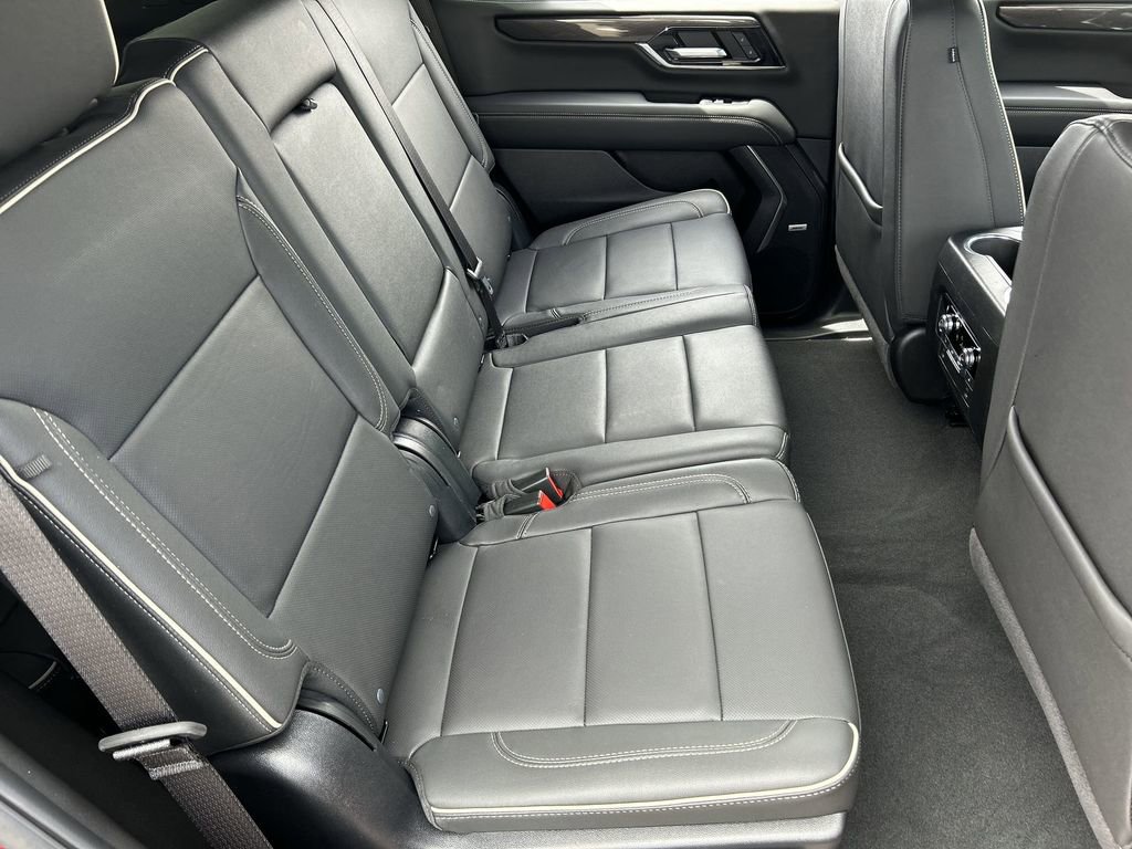 Used 2025 GMC Yukon Elevation image 27