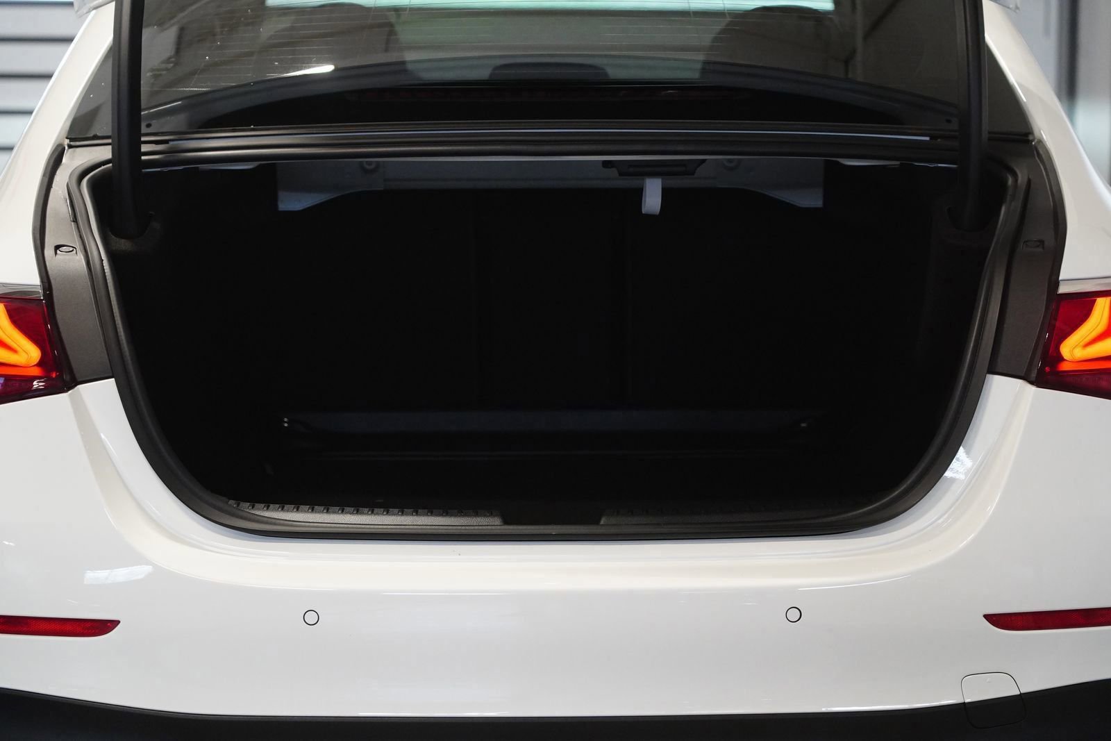 Certified 2025 Mercedes-Benz E 350 4MATIC Sedan image 30