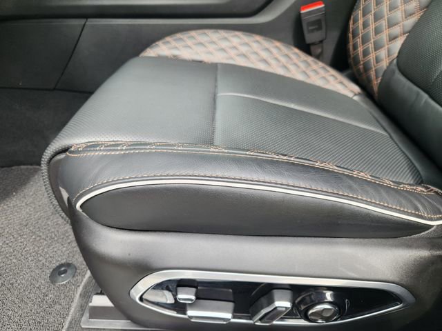 Used 2025 Jeep Grand Cherokee L Summit w/ Obsidian Package image 18