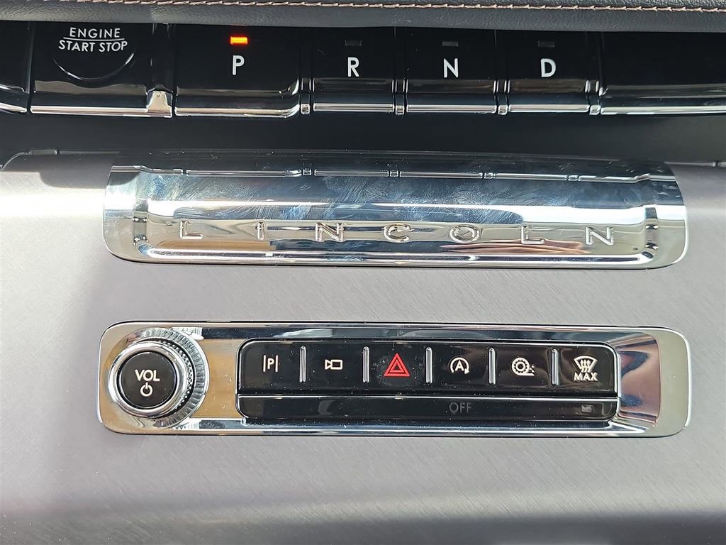New 2025 Lincoln Aviator 2WD w/ Equipment Group 101A image 23