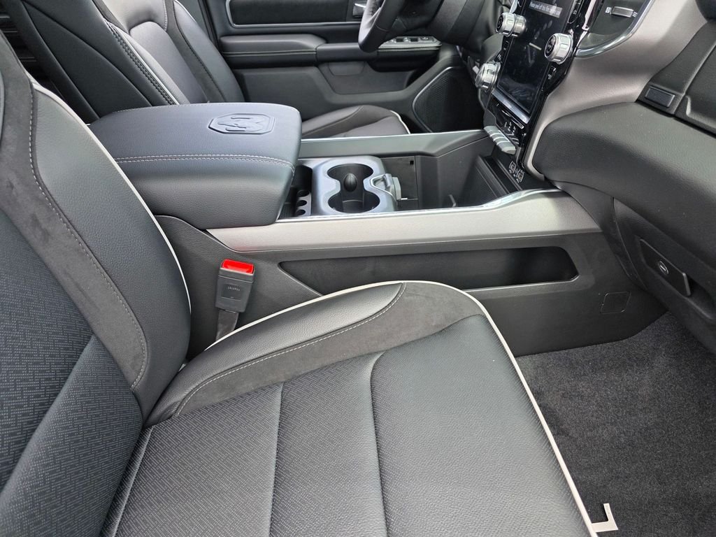 New 2026 RAM 1500 Laramie w/ Sport Appearance Package AWD/4WD image 13