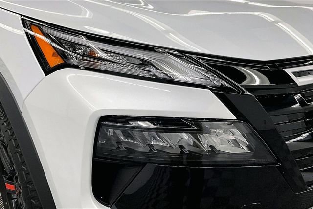 New 2026 Nissan Rogue SV AWD/4WD image 14