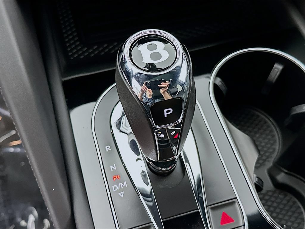 Used 2023 Bentley Bentayga AWD/4WD image 19