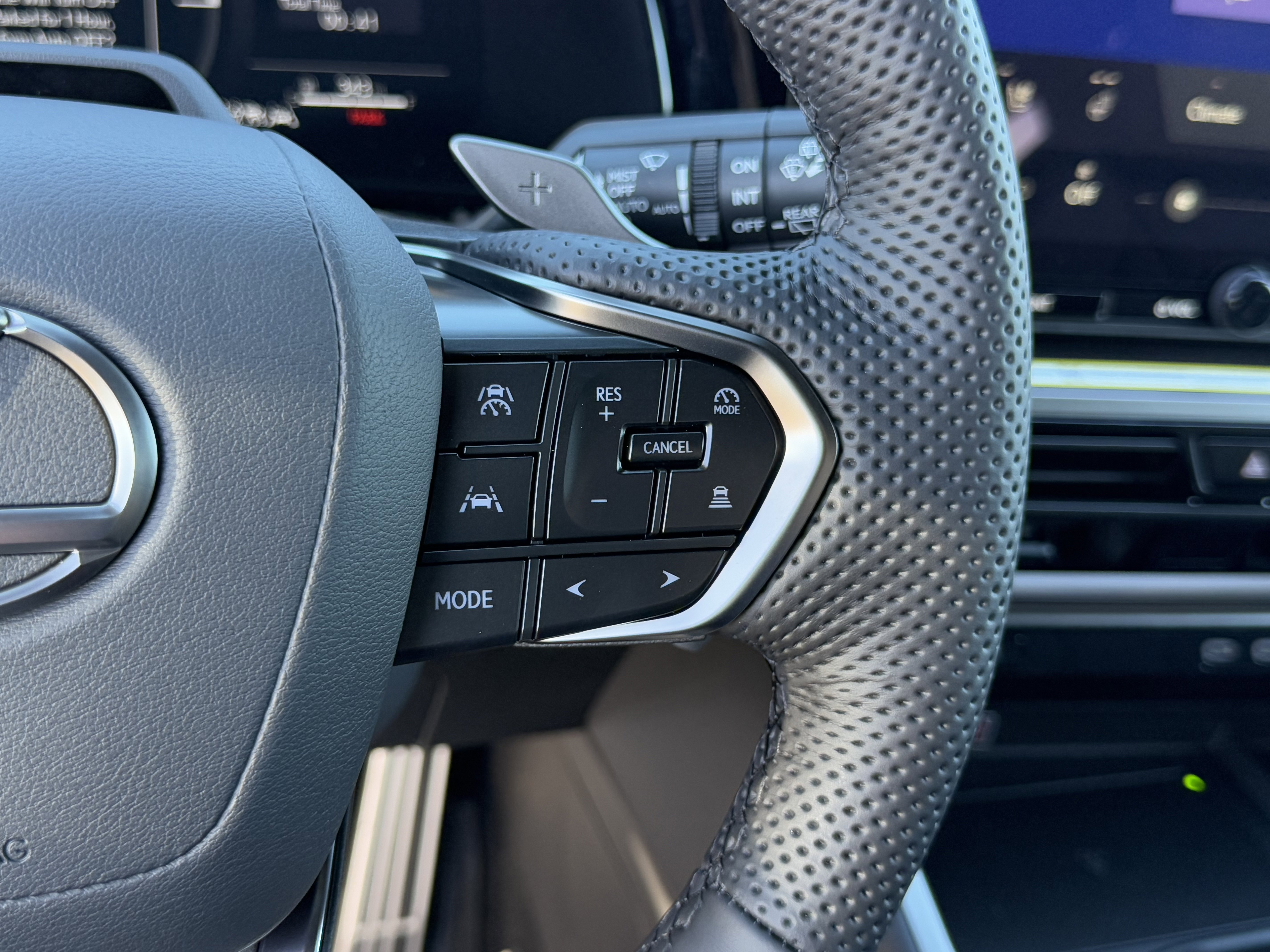 New 2026 Lexus TX 500h AWD image 21