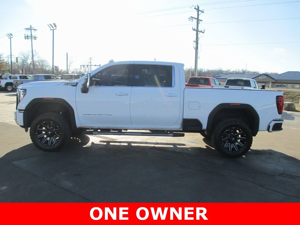 Used 2024 GMC Sierra 3500 Denali w/ Denali Reserve Package image 11