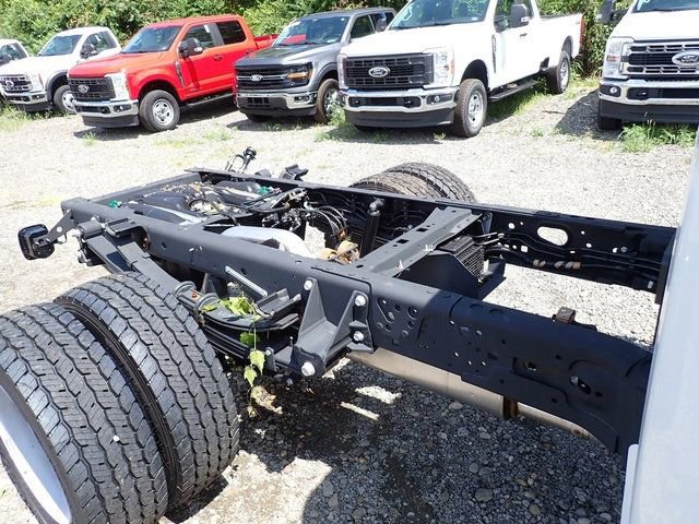 New 2025 Ford F600 4x4 Regular Cab Super Duty w/ XL Chrome Package image 9