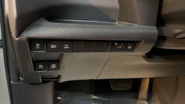 Certified 2022 Toyota Sienna XSE image 32