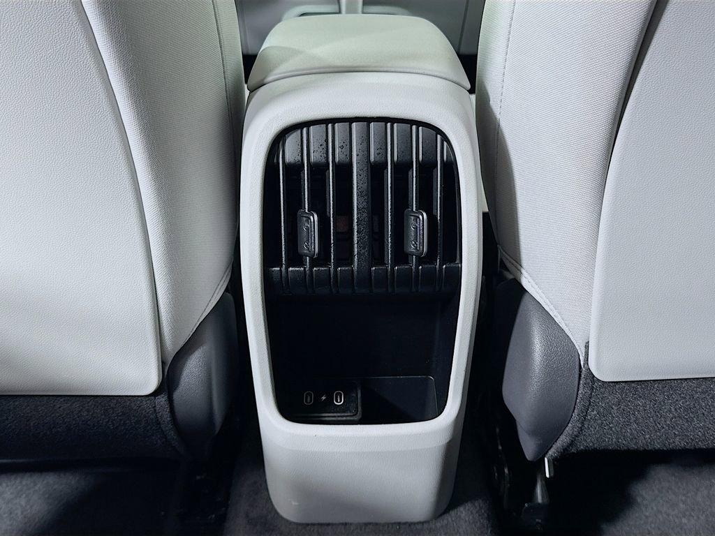 Used 2025 Hyundai Kona SEL image 26