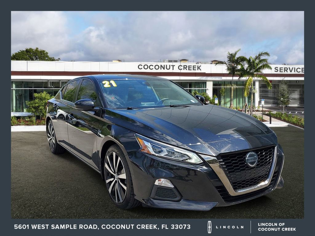 Used 2021 Nissan Altima 2.5 SR w/ SR Premium Package FWD image 1