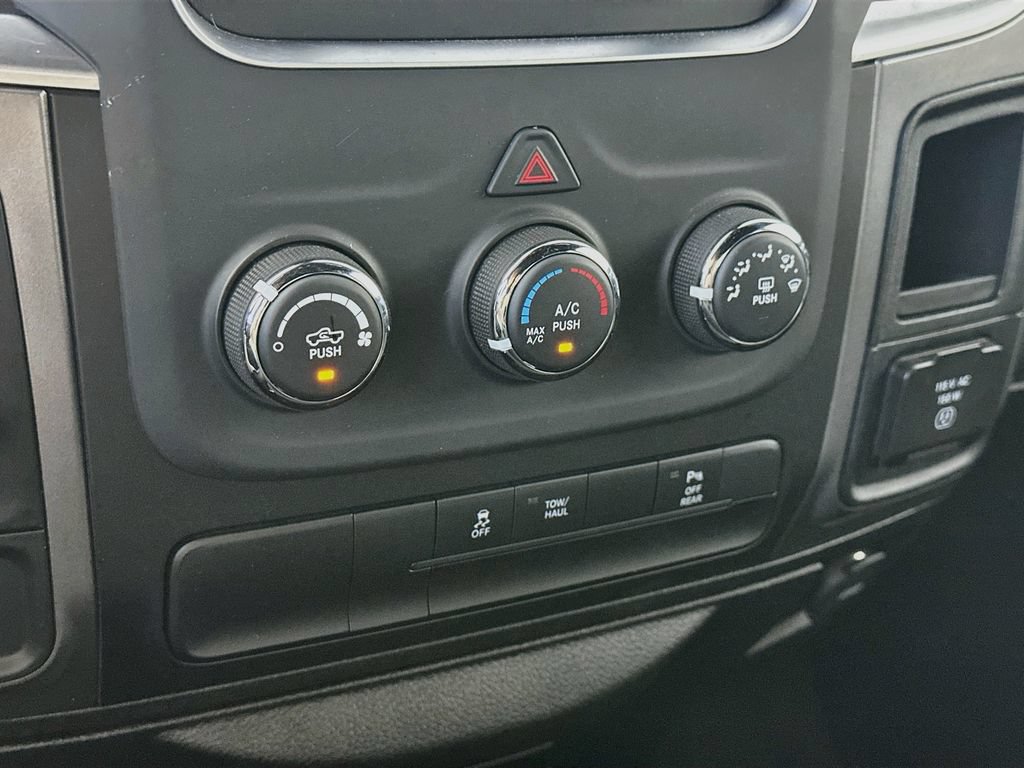 Used 2024 RAM 1500 Warlock RWD image 18