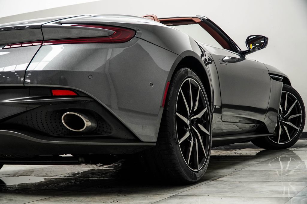 Used 2019 Aston Martin DB11 Volante RWD image 22