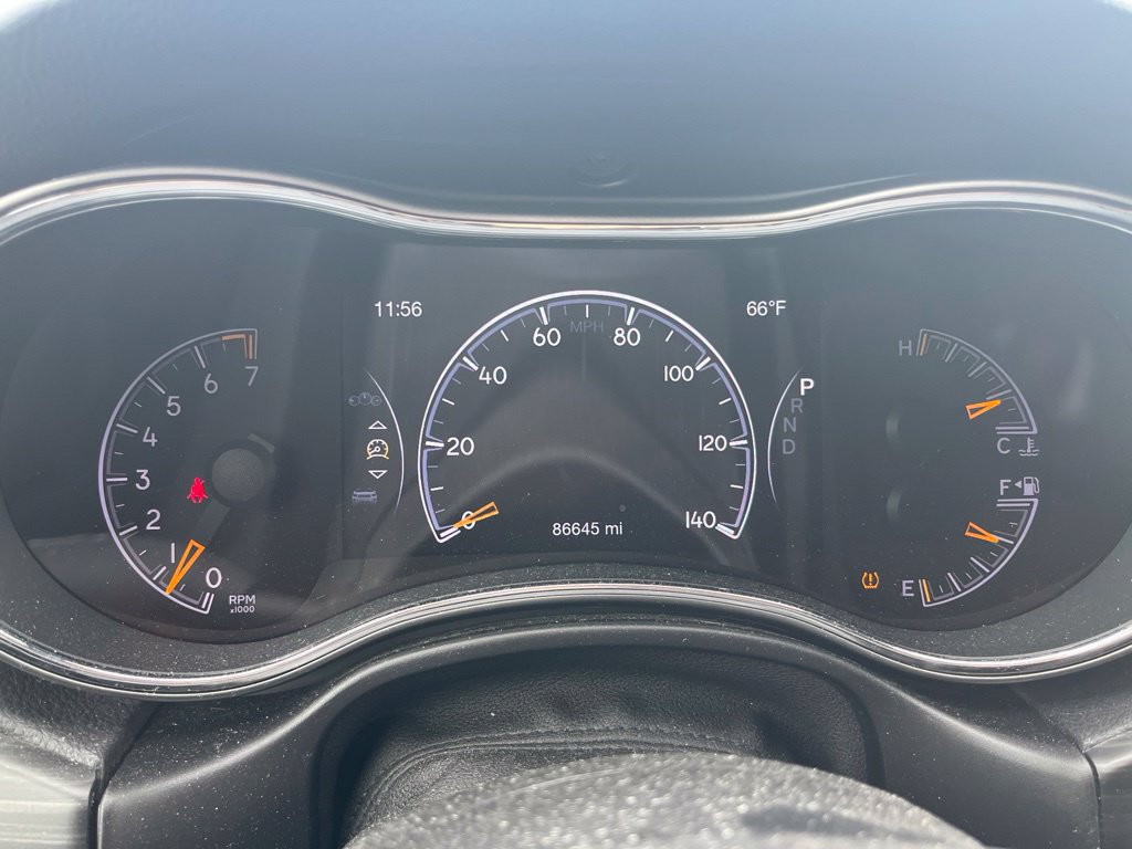 Used 2019 Jeep Grand Cherokee Limited AWD/4WD image 11