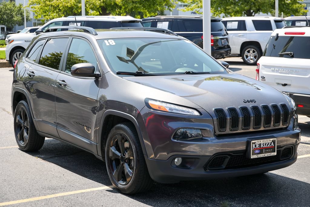 Used 2018 Jeep Cherokee Latitude w/ Altitude Package FWD image 23