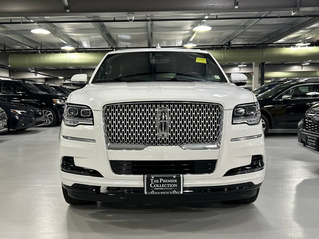 Certified 2023 Lincoln Navigator L Reserve AWD/4WD image 6
