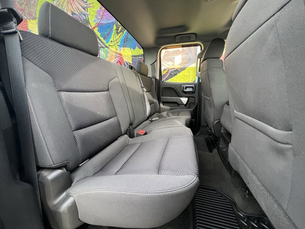 Used 2018 Chevrolet Silverado 1500 LT w/ All Star Edition image 31