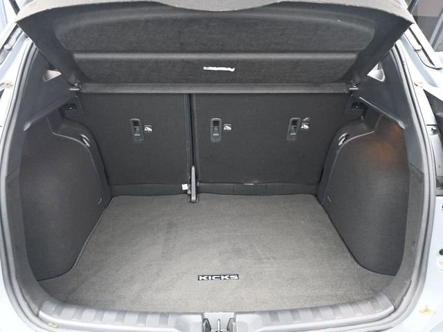 Used 2023 Nissan Kicks SR w/ SR Premium Package image 28