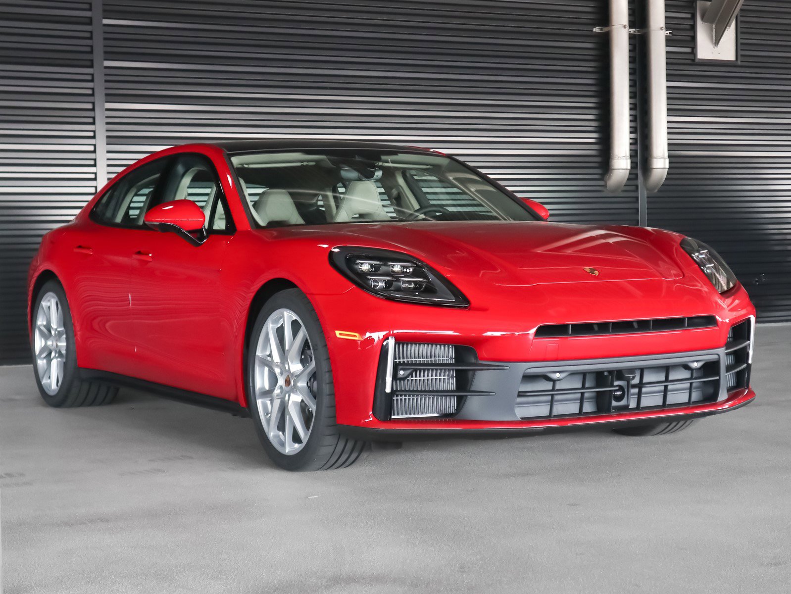 Used 2025 Porsche Panamera 4 image 7