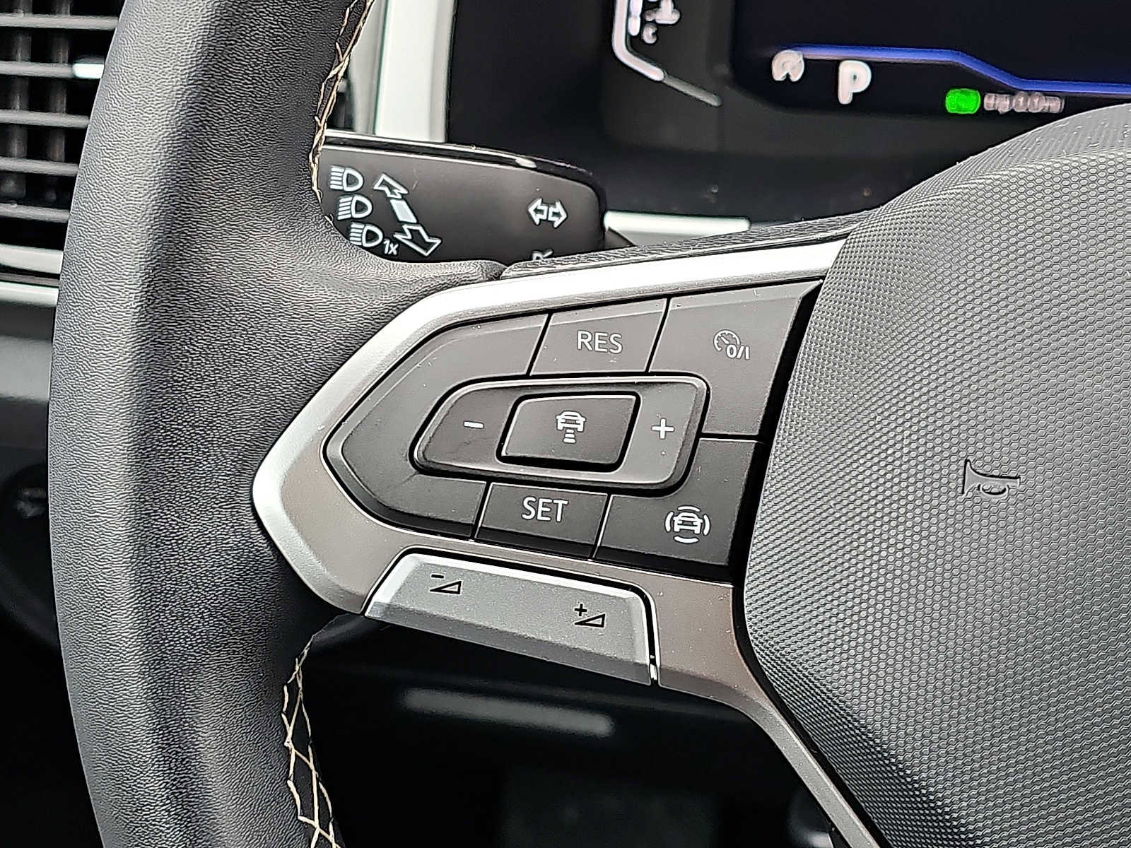 Used 2022 Volkswagen Atlas Cross Sport SE image 21