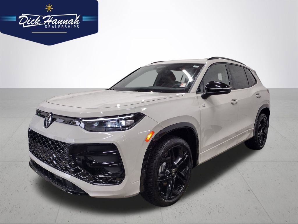 New 2025 Volkswagen Tiguan SE R-Line