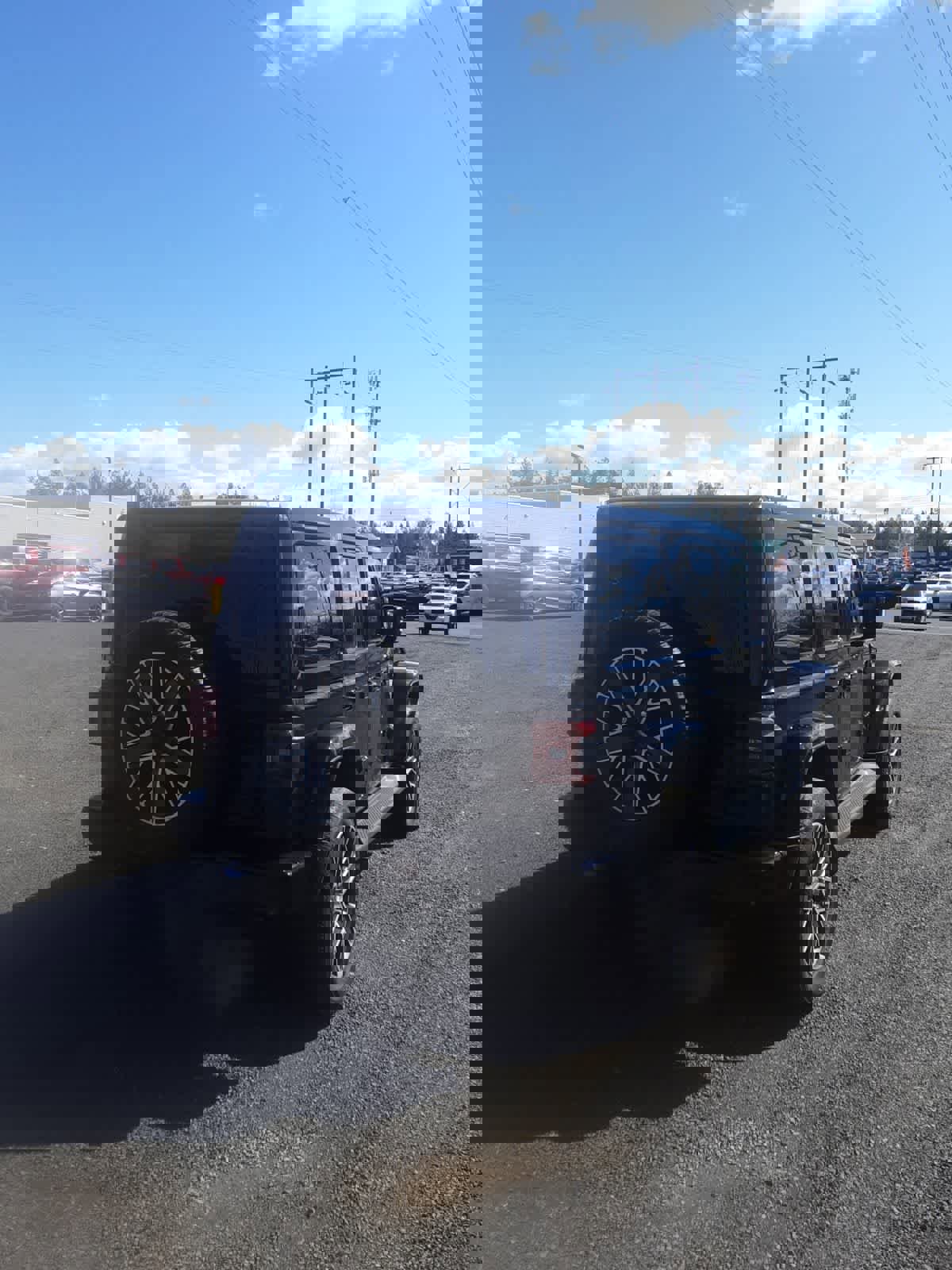 Used 2022 Jeep Wrangler Unlimited Sahara image 4