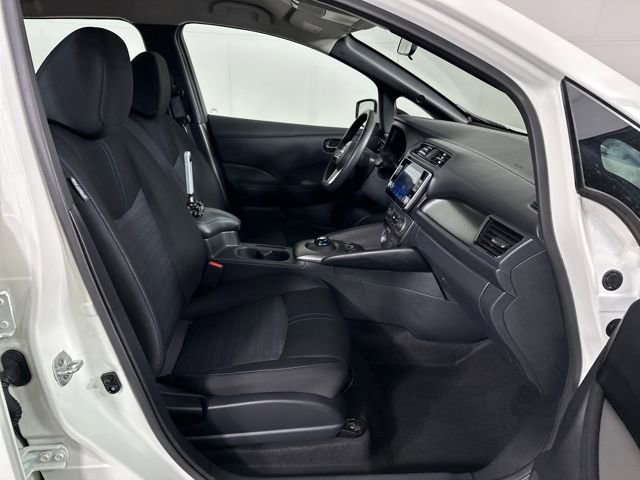 Used 2023 Nissan Leaf S image 28