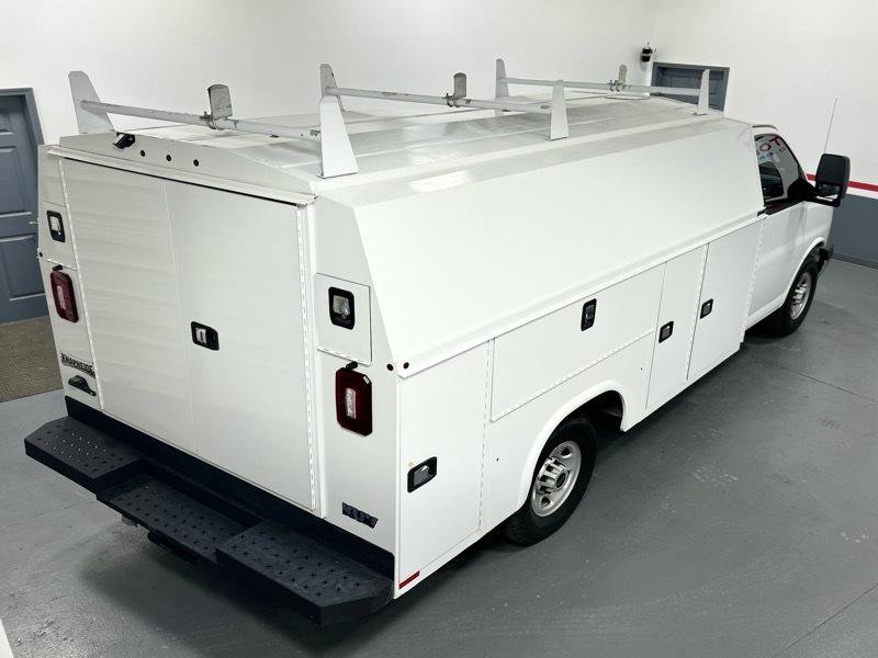Used 2020 GMC Savana 3500 w/ Power Convenience Package RWD image 12