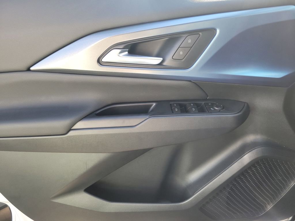 New 2026 Chevrolet Equinox EV LT image 21