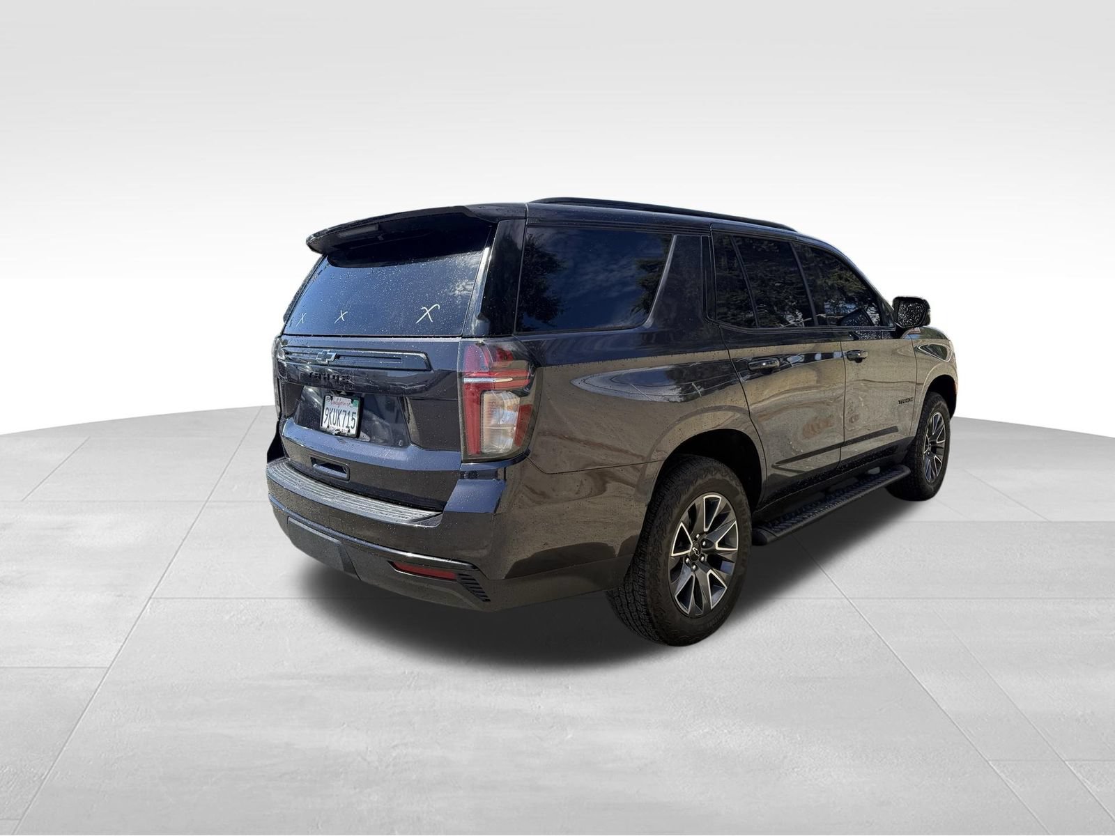 Used 2024 Chevrolet Tahoe Z71 w/ Luxury Package AWD/4WD image 3