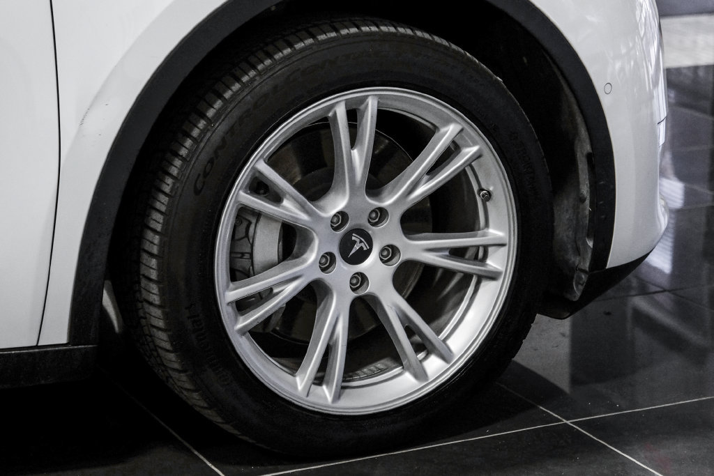 Used 2023 Tesla Model Y Long Range AWD/4WD image 66