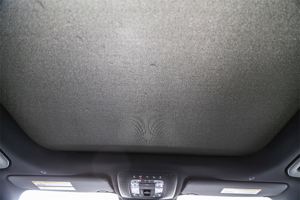 Used 2023 Mercedes-Benz EQB 350 4MATIC SUV image 21