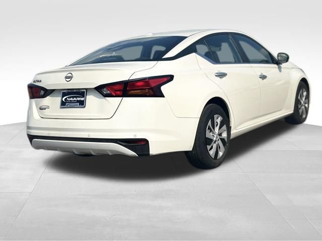 Used 2025 Nissan Altima 2.5 S FWD image 10