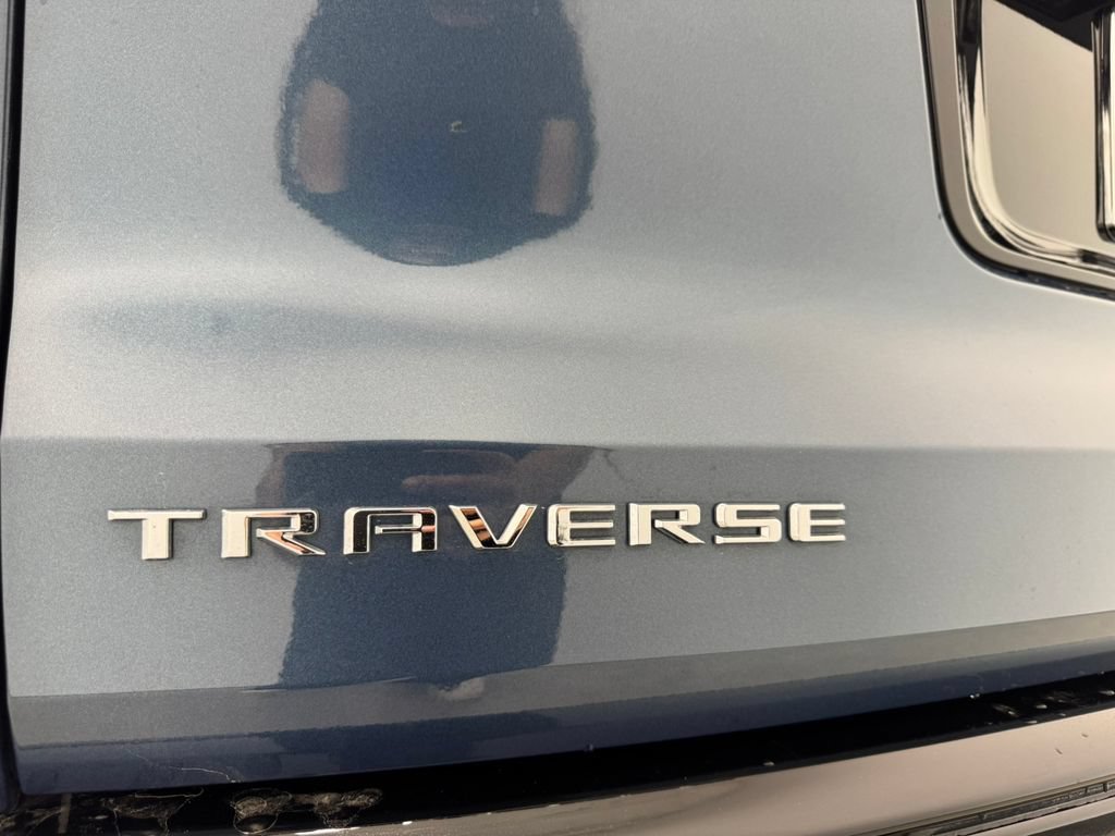Used 2026 Chevrolet Traverse High Country w/ LPO, Floor Liner Package FWD image 39