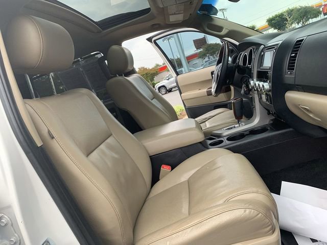 Used 2016 Toyota Sequoia Platinum RWD image 14