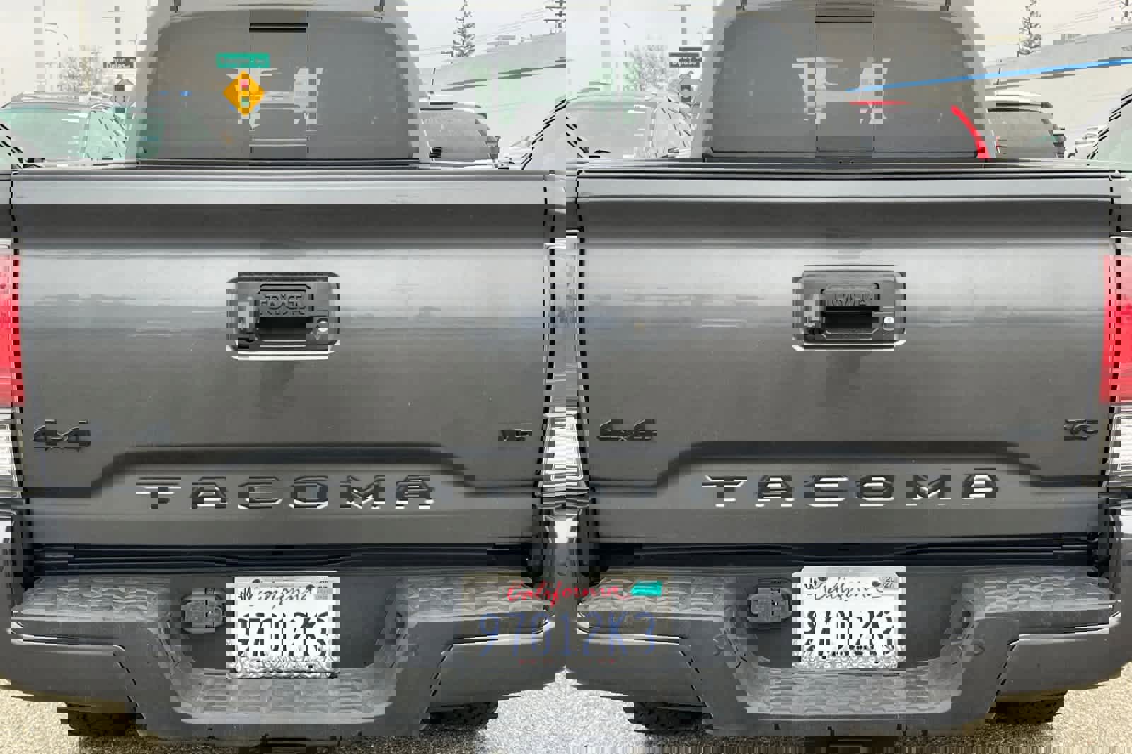 Used 2022 Toyota Tacoma Limited image 16