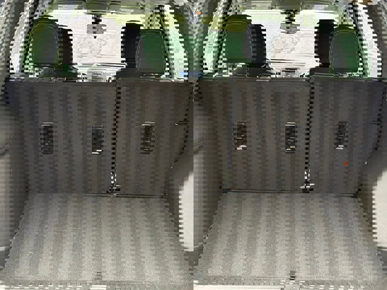 Used 2024 Chevrolet Equinox LS image 36