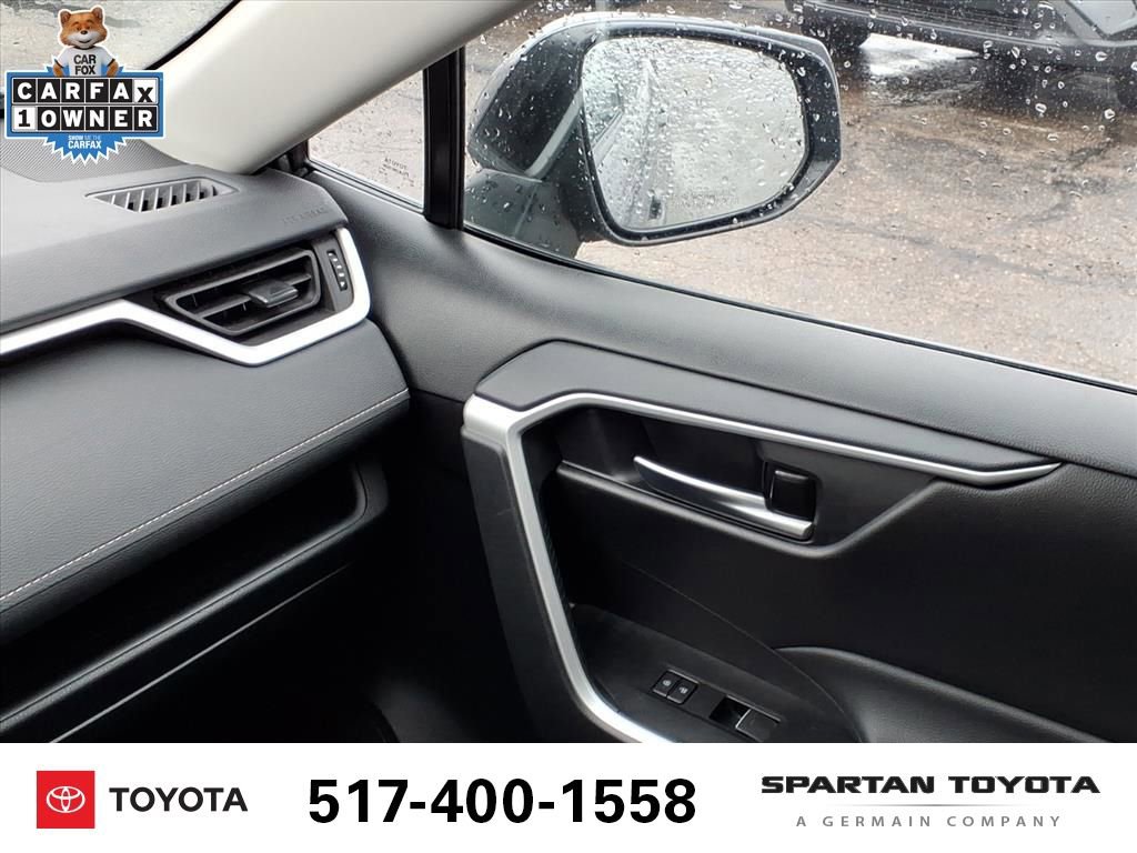 Used 2025 Toyota RAV4 XLE image 26
