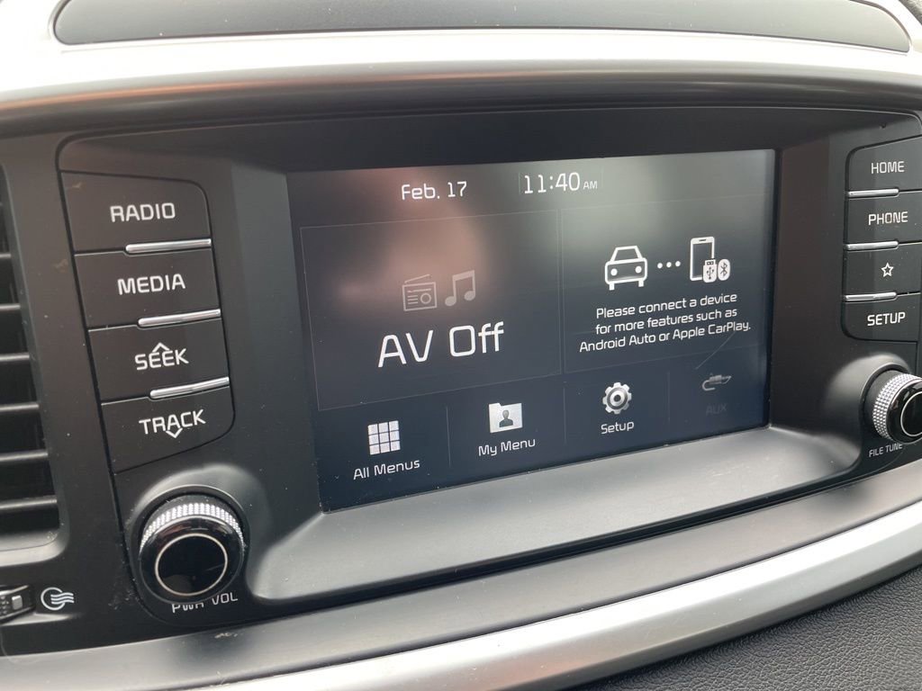 Used 2019 Kia Sorento LX image 16