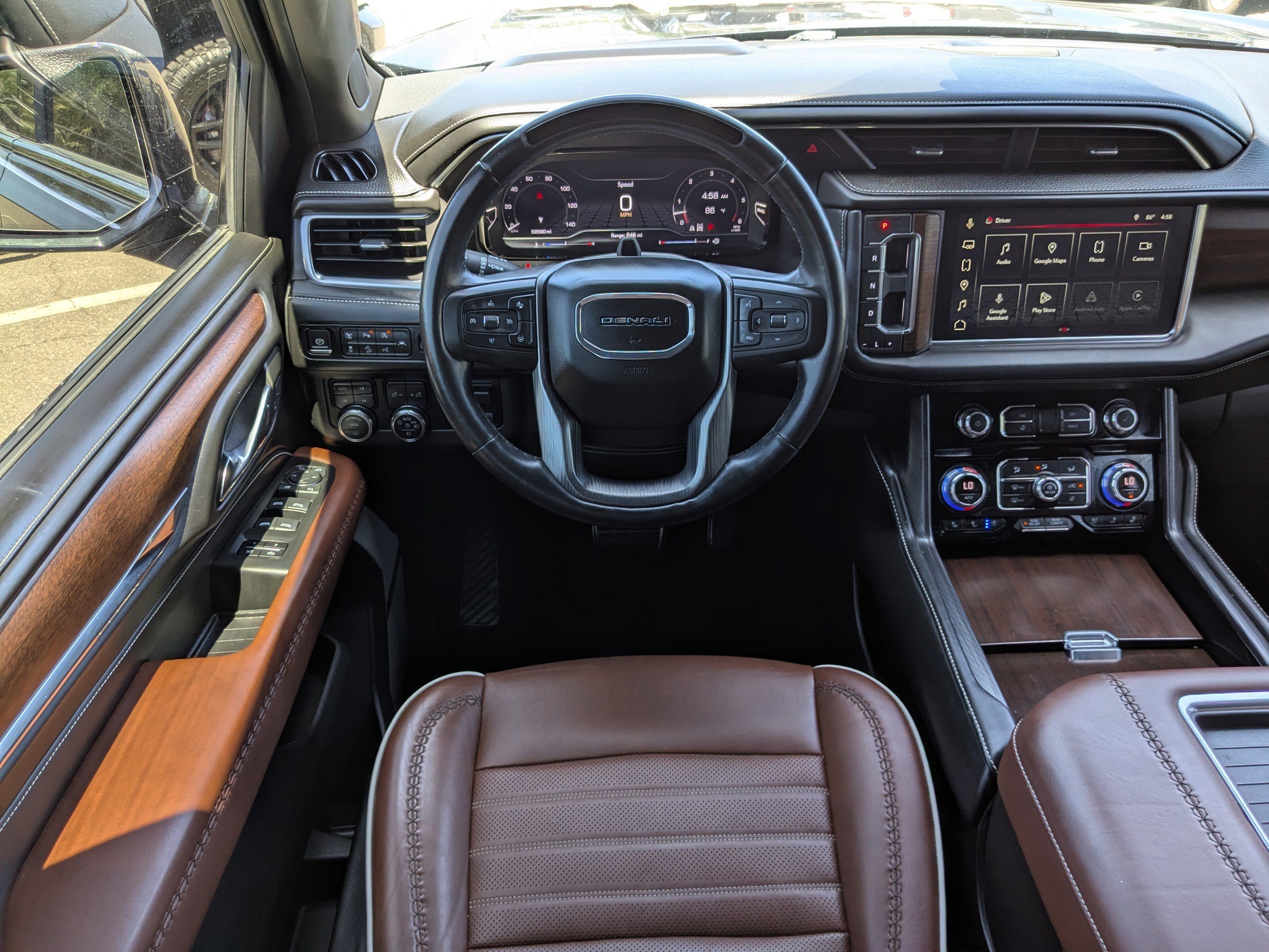 Used 2023 GMC Yukon XL Denali Ultimate image 18