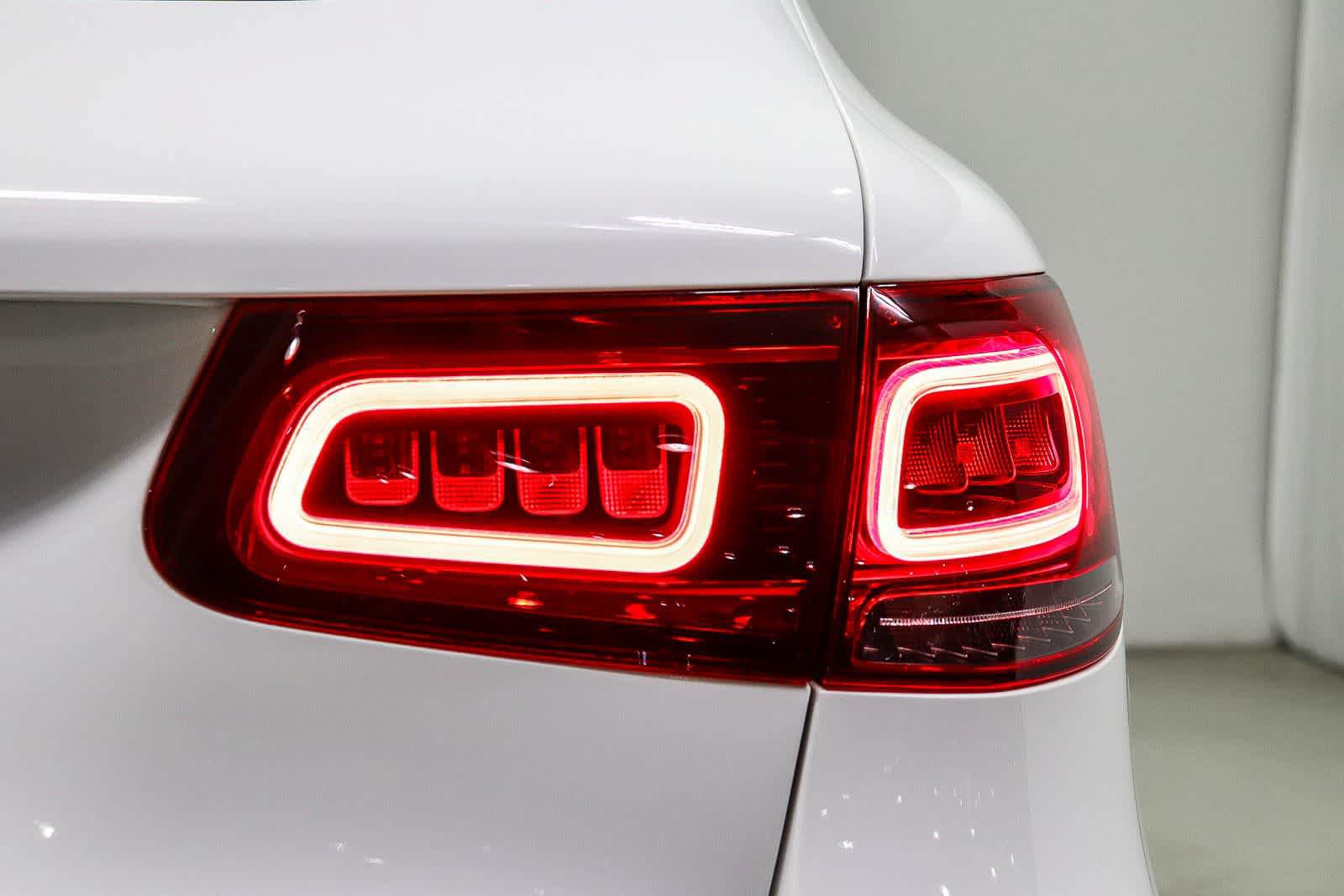 Certified 2022 Mercedes-Benz GLC 300 image 11