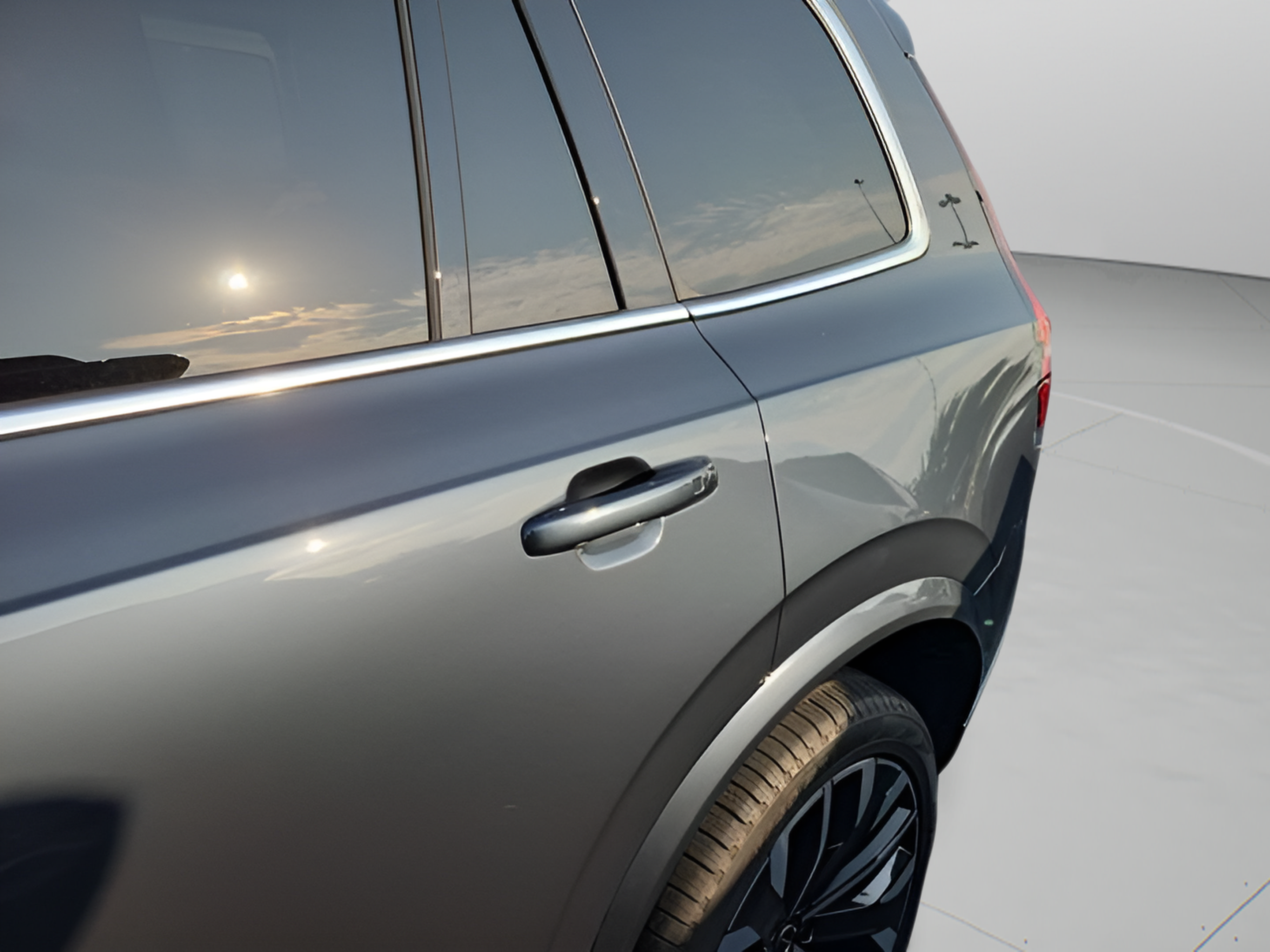 Used 2026 Volvo XC90 B6 Plus AWD/4WD image 31