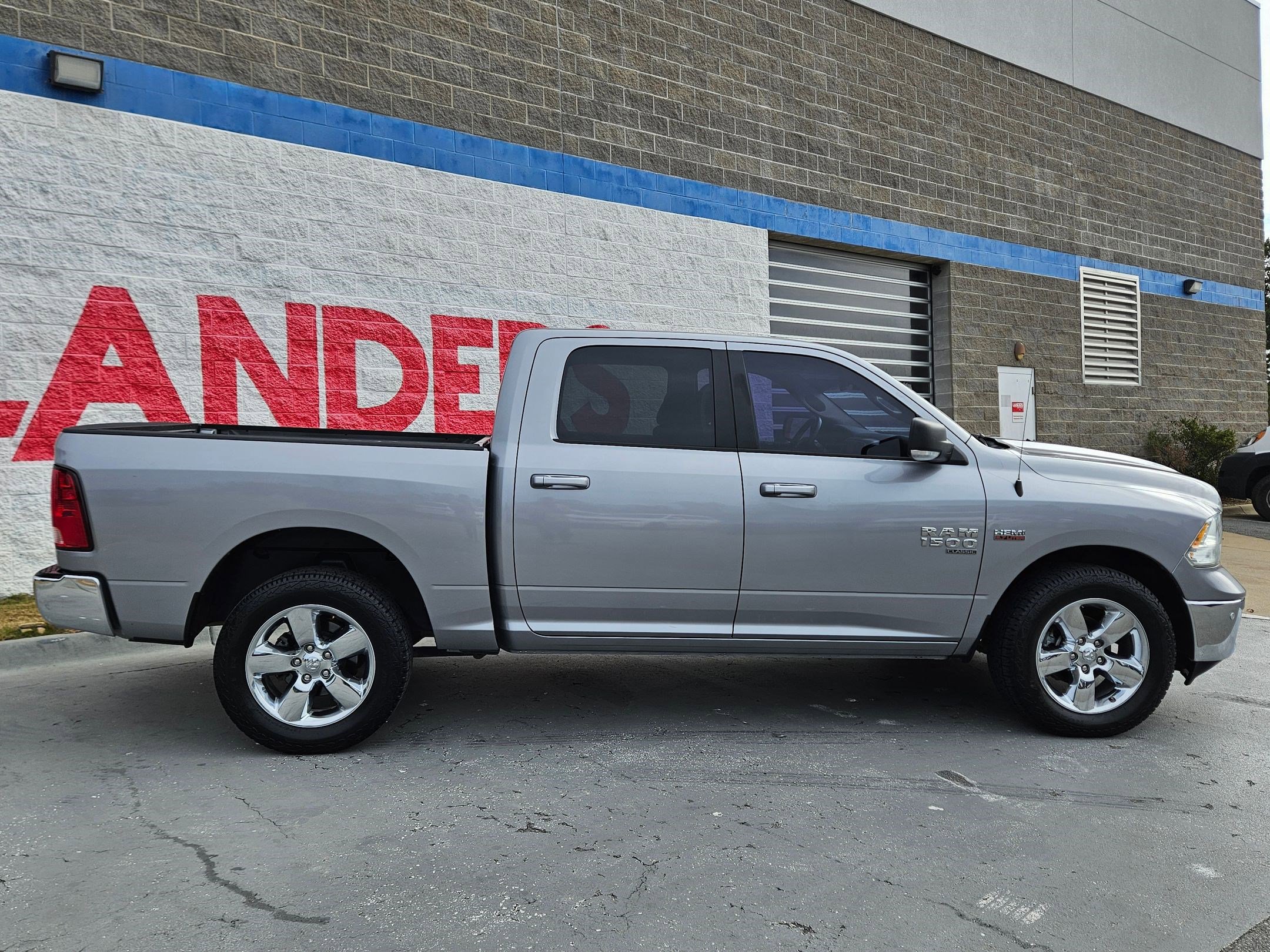 Used 2019 RAM 1500 Big Horn image 8