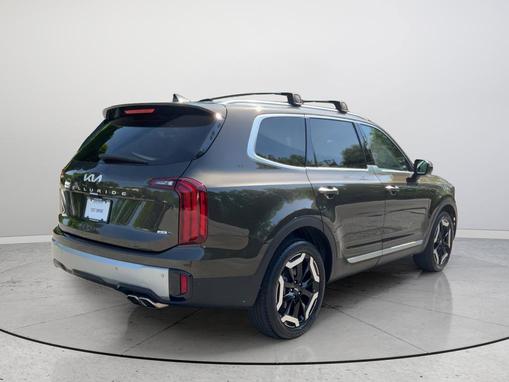 Used 2023 Kia Telluride S image 7
