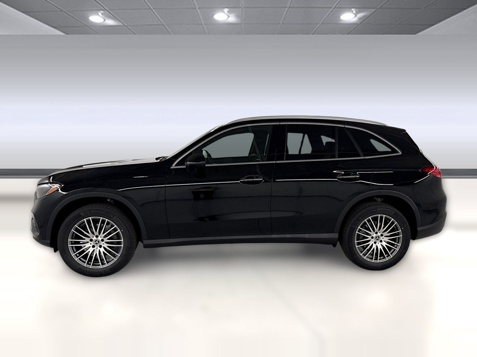 Certified 2026 Mercedes-Benz GLC 300 image 2