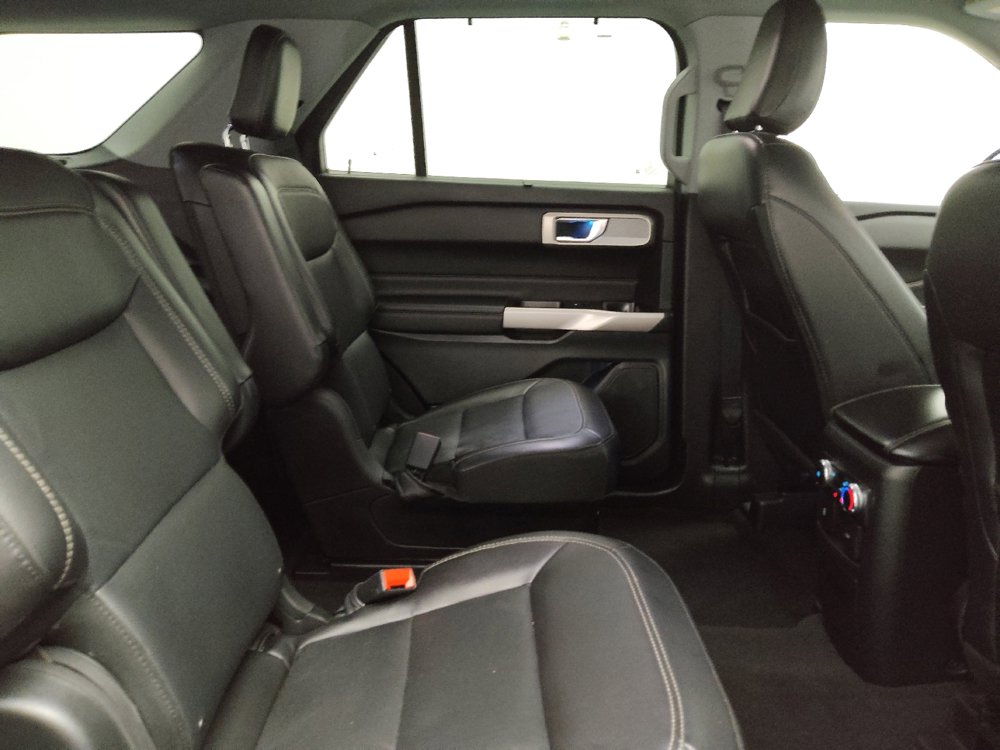 Used 2023 Ford Explorer Limited image 19