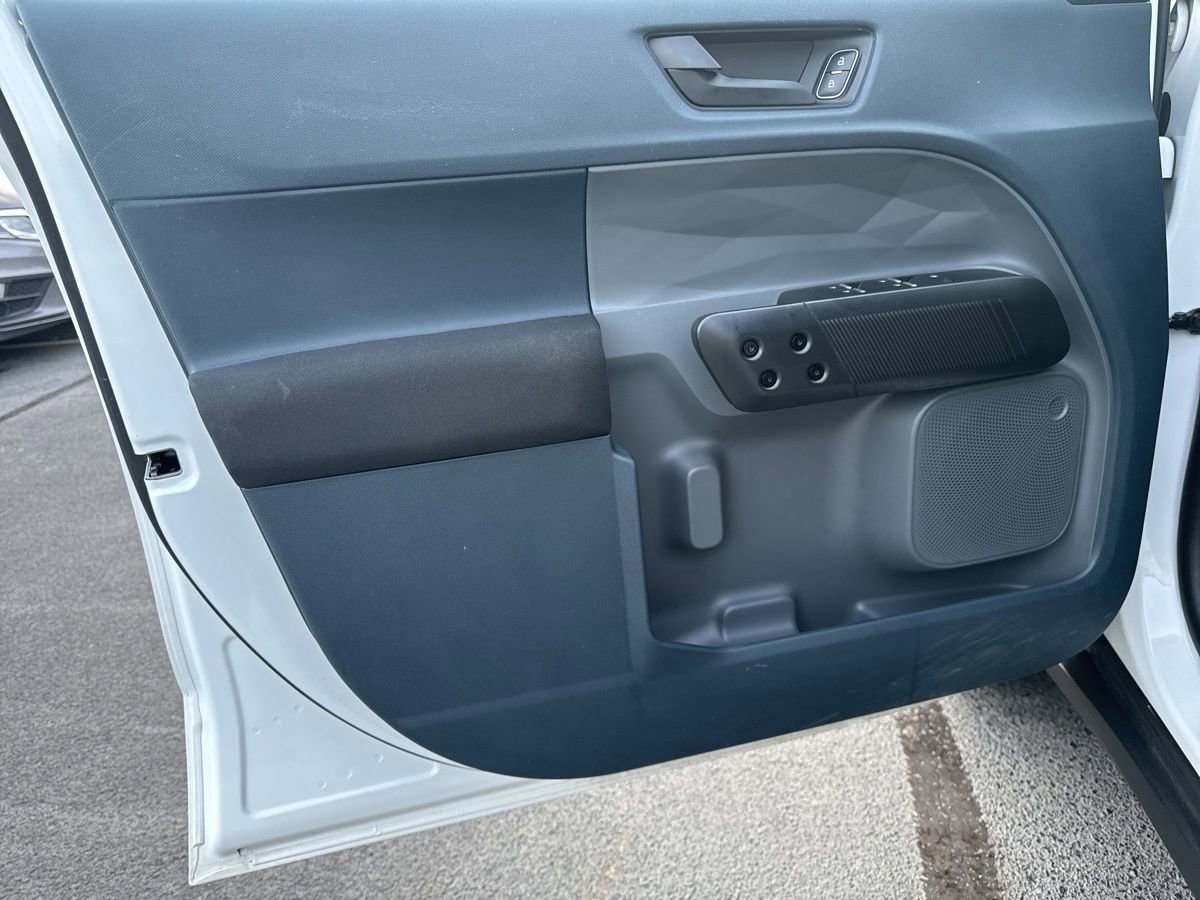 Used 2022 Ford Maverick XL image 13