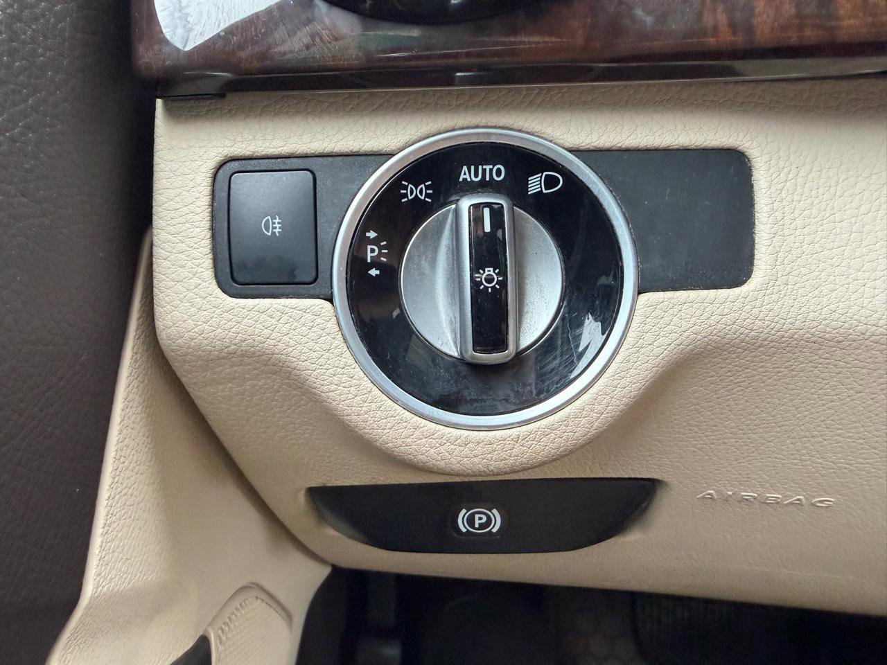 Used 2015 Mercedes-Benz GLK 350 4MATIC image 30