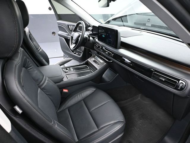 Used 2025 Lincoln Aviator Reserve w/ Jet Appearance Package image 57