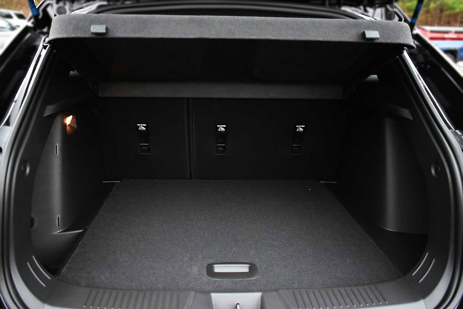 New 2026 Chevrolet Trax RS w/ Sunroof Package FWD image 8