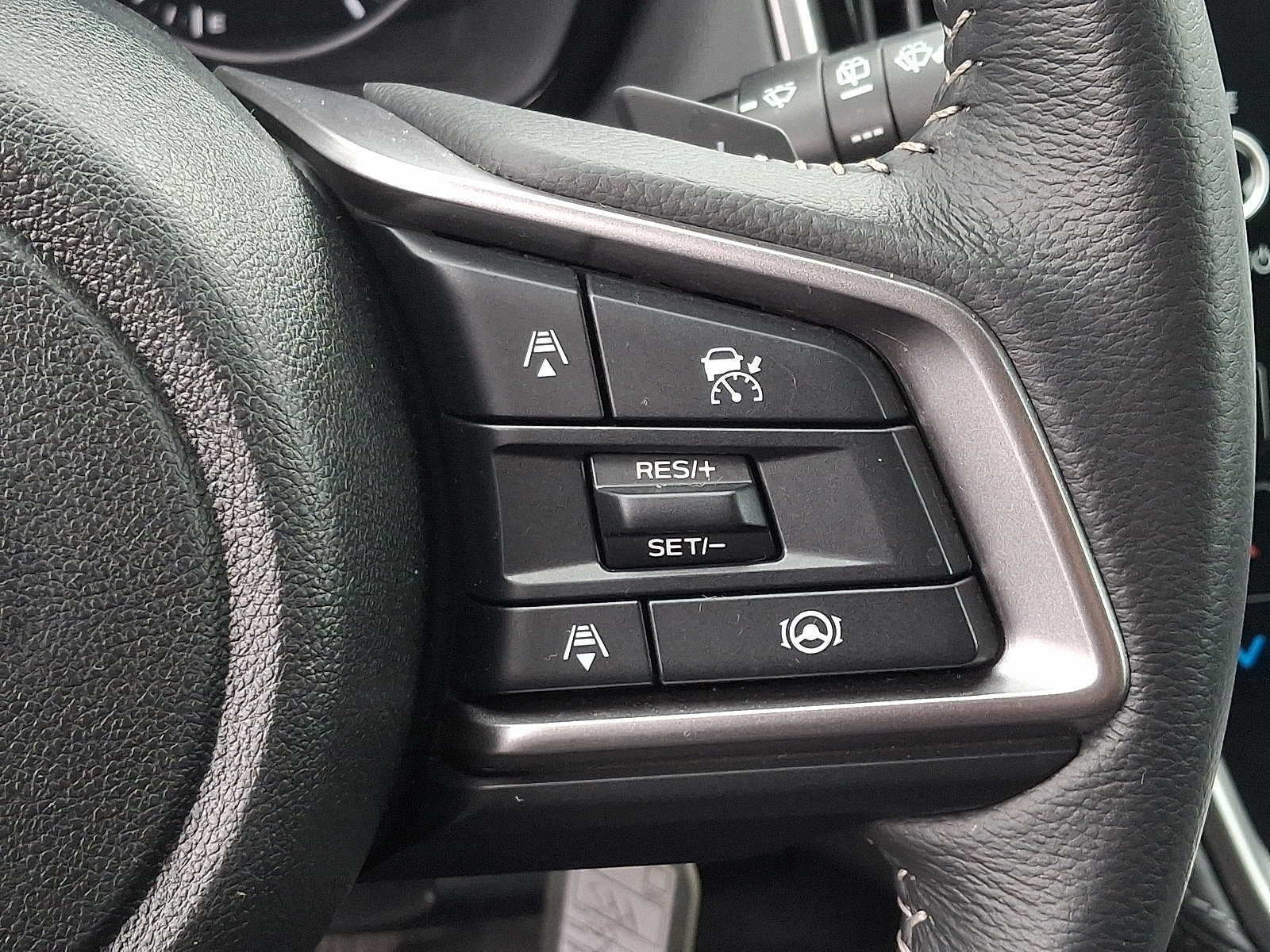 Certified 2025 Subaru Outback Premium w/ Popular Package #1A image 23